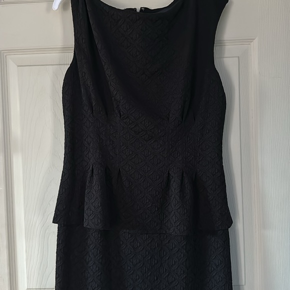 Black dress - Picture 2 of 2